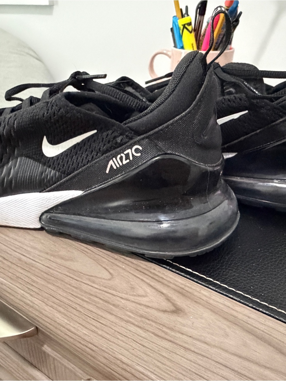 Nike Black & White Air27C Men’s Sneakers Size 9.5 - Picture 2 of 6